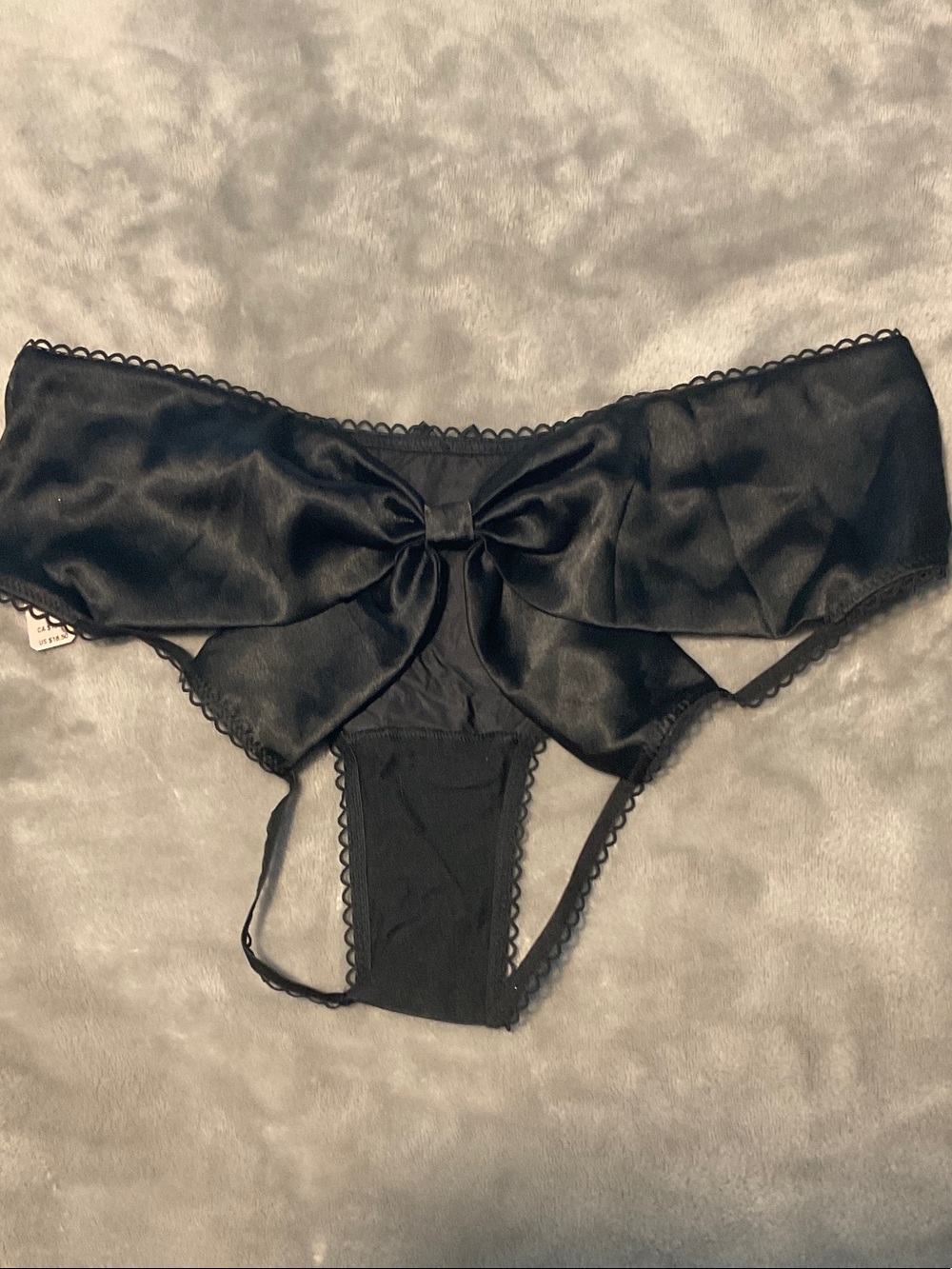 NWT MED VICTORIAS SECRET VERY SEXY Black Bow-BACK CROTCHLESS CHEEKY (MSRP $19)
